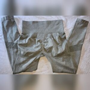 Like new Booty lifting /boosting leggings. Women's size small.